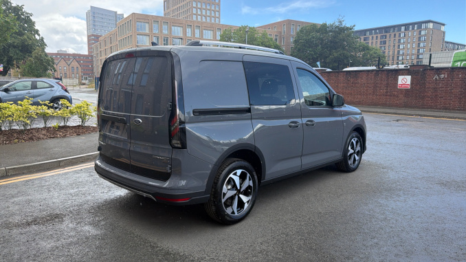 Ford Transit Connect 240 L1 Petrol 1.5 EcoBoost PHEV 150 Active FlexCab Van Auto - Image 10